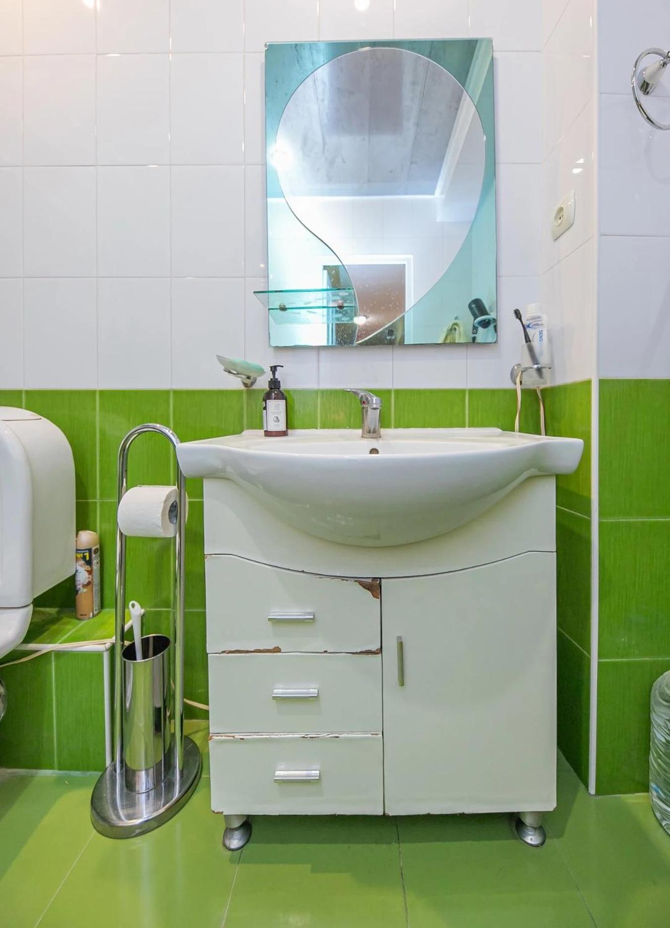 Super Location - Shared Bathroom And Kitchen 예레반 외부 사진